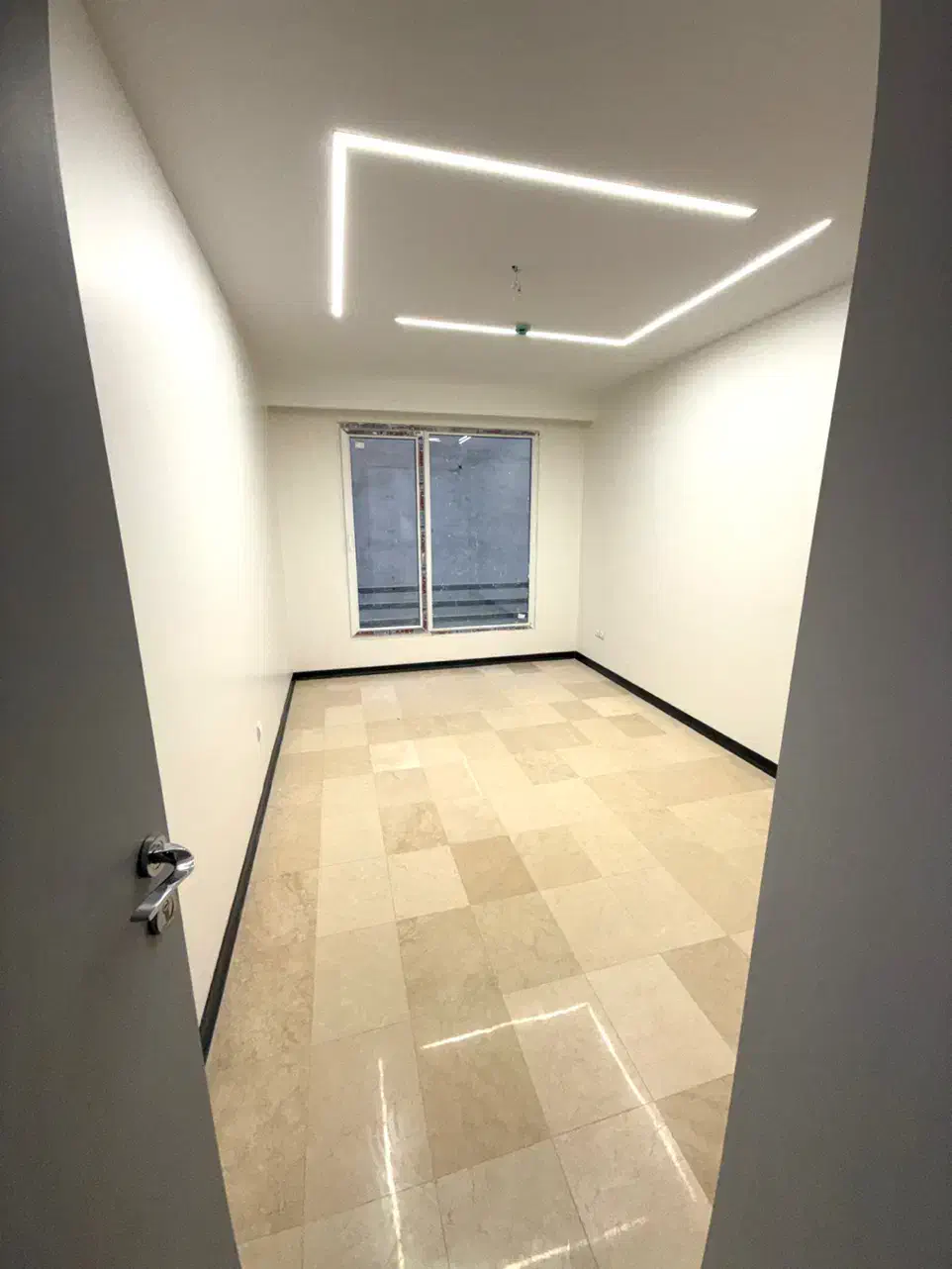 ۱۴۰ متر/ نوساز کلید نخورده/طبقه۳/فول