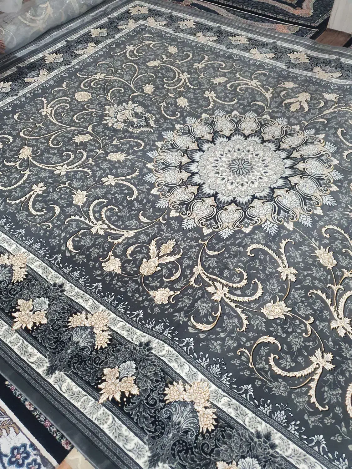 فرش۷۰۰ شانه درجه یک|فرش|کوهدشت, |دیوار