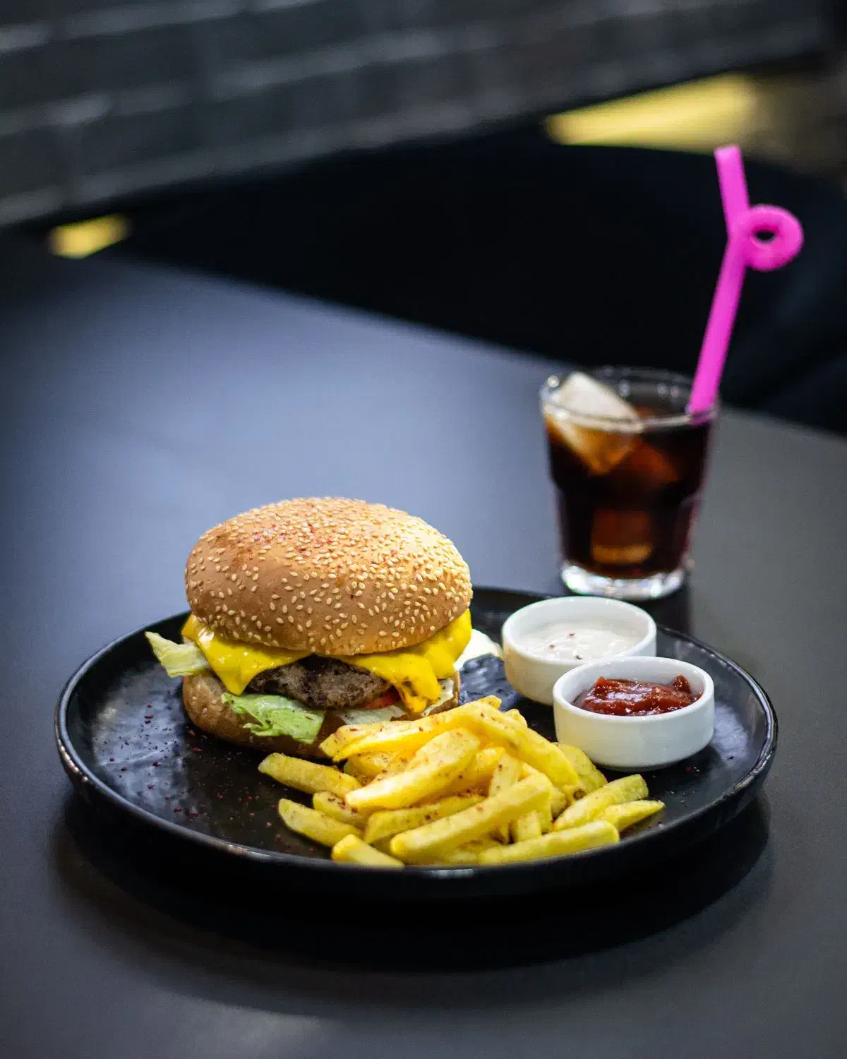 کارگر ساده و کارگر وارد به آشپزخانه|استخدام خدمات فروشگاه و رستوران|تهران, نازیآباد|دیوار