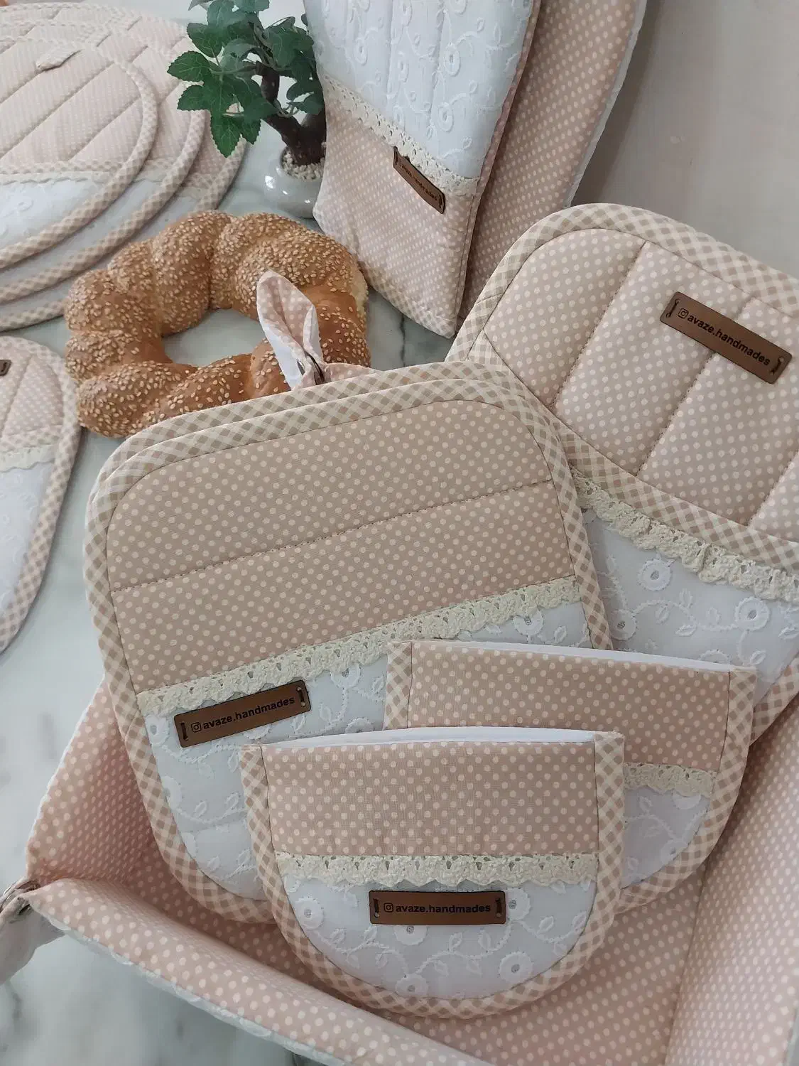 سرویس آشپزخانه ی فانتزی و مدرن|سفره، حوله، دستمال آشپزخانه|بروجن, |دیوار