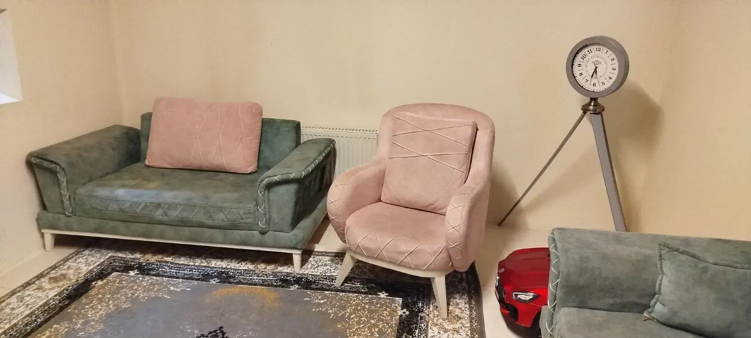 مبل راحتی|مبلمان خانگی و میز عسلی|پرند, فاز ۶|دیوار