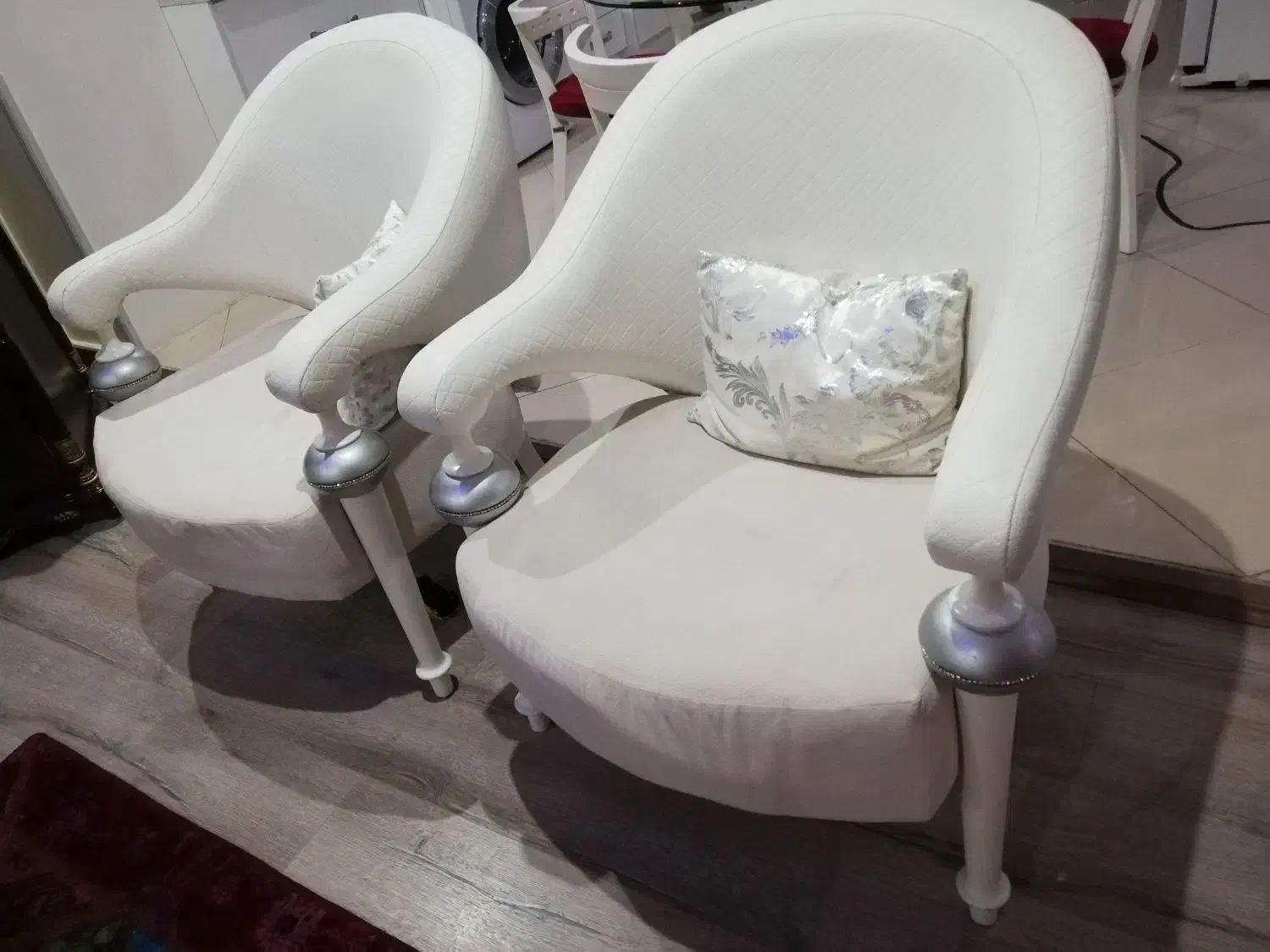 مبل ترک سفید|مبلمان خانگی و میز عسلی|گرگان, |دیوار