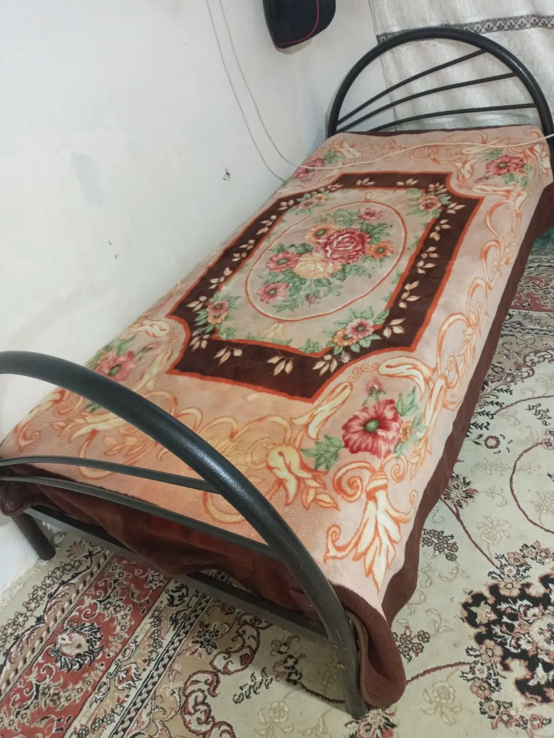 تخت|تخت و سرویس خواب|شیروان (خراسان), |دیوار