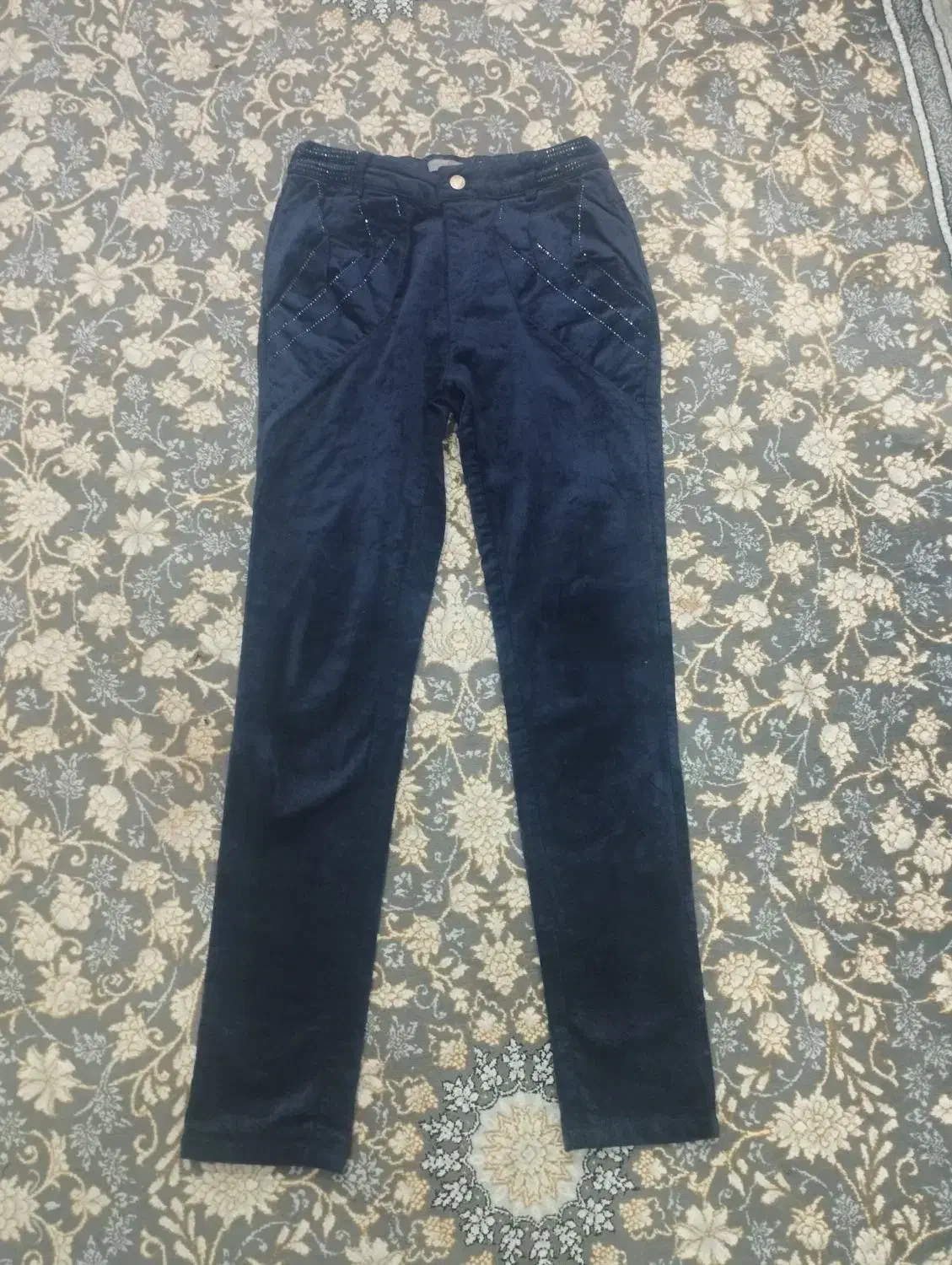 سارافون لی دخترانه و لباس اسپرت شلوار مخمل کاپشن|کفش و لباس بچه|مشهد, رده|دیوار