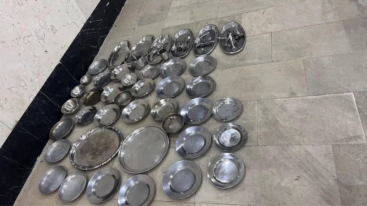 ظروف استیل قدیمی|کلکسیون اشیاء عتیقه|گرمدره, |دیوار