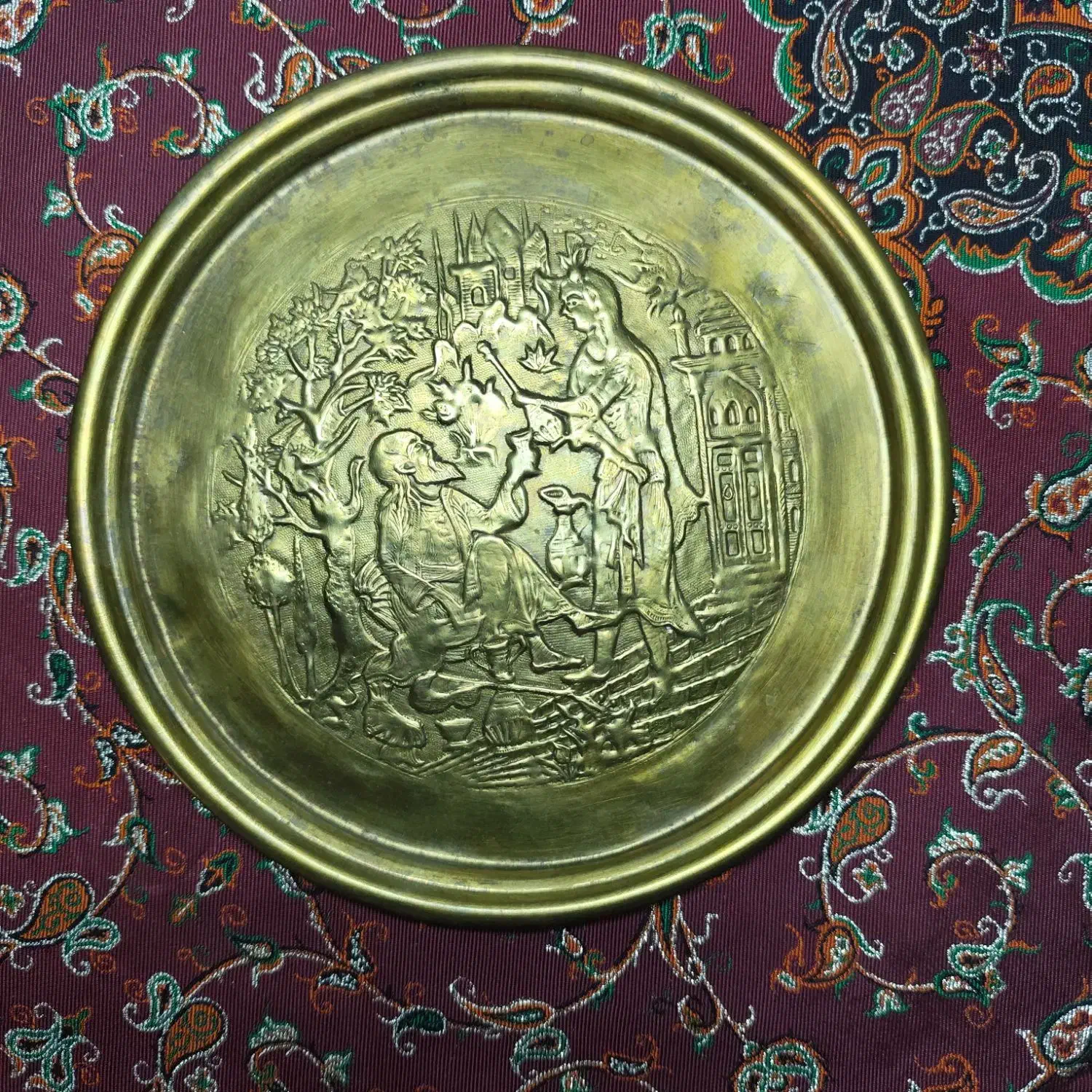 بشقاب|کلکسیون اشیاء عتیقه|قم, شاه احمد قاسم|دیوار