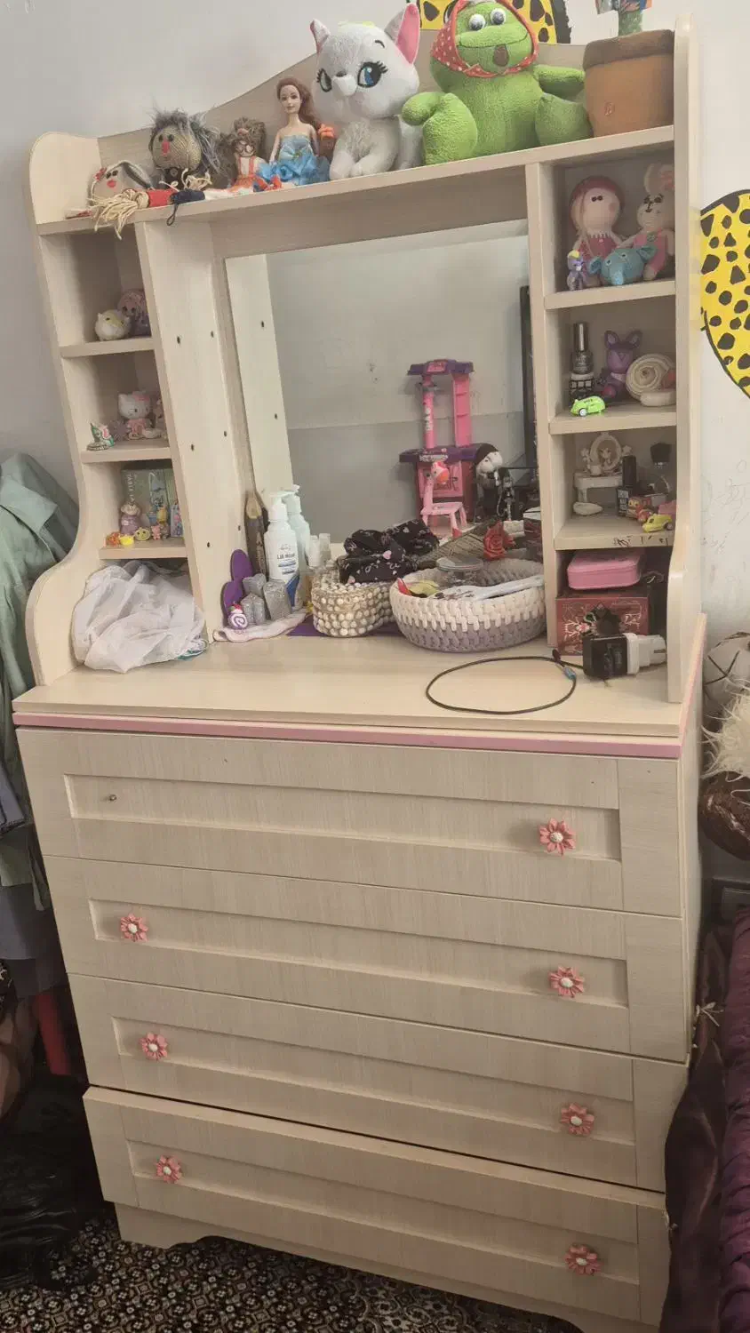 دراور چهار کشو|جاکفشی، کمد، دراور|یزد, |دیوار