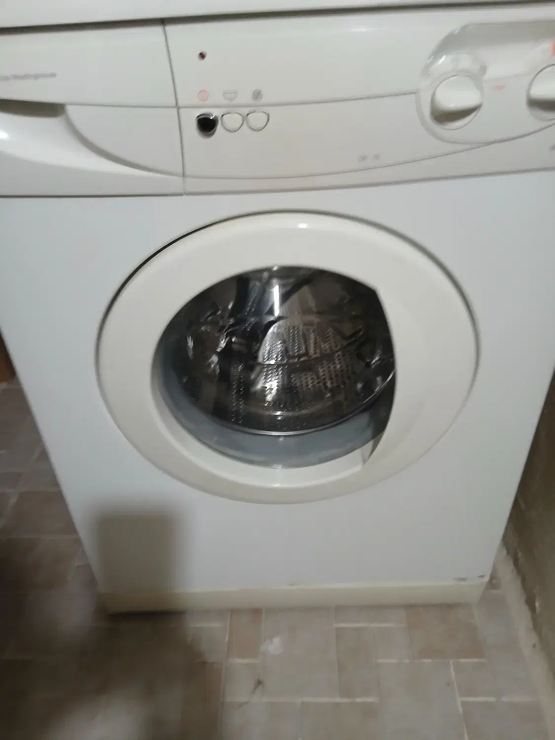 ماشین لباسشویی|ماشین لباسشویی و خشک‌کن لباس|بروجرد, |دیوار