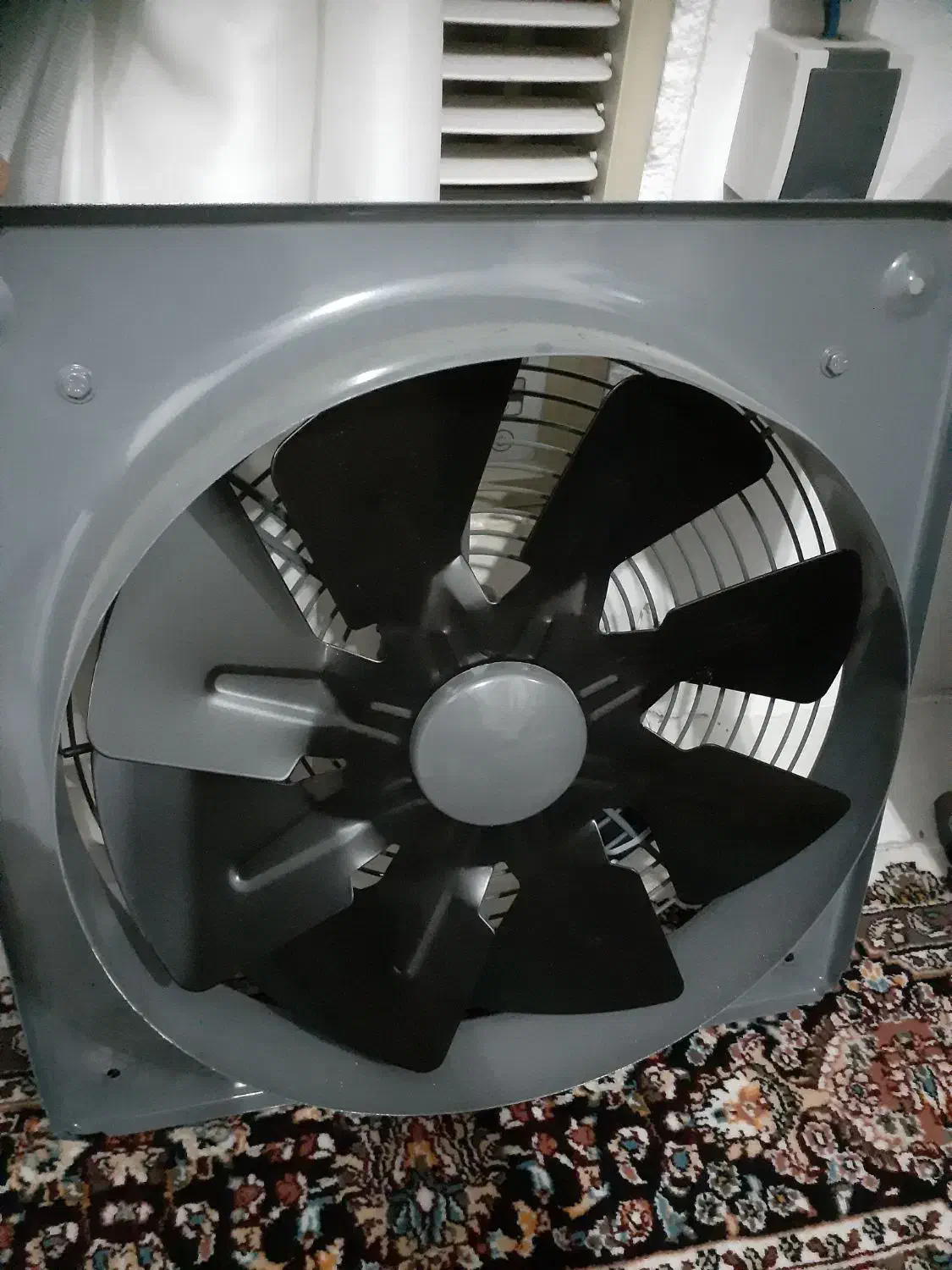 هواکش صنعتی|پنکه و تصفیهکنندهٔ هوا|کردکوی, |دیوار