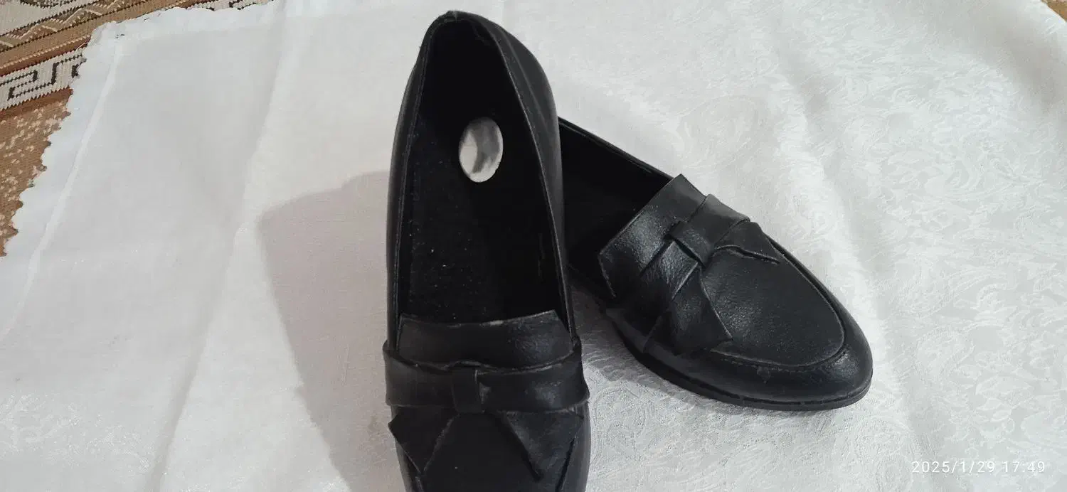 کفش|کیف، کفش، کمربند|بیرجند, |دیوار