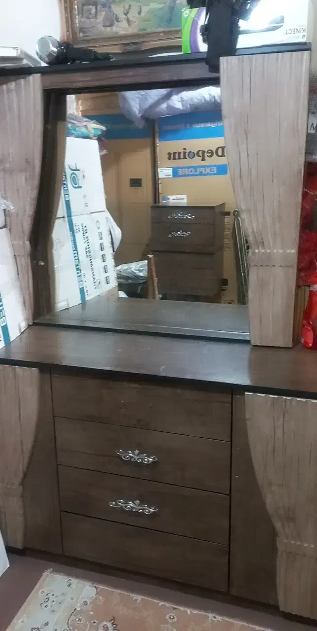 سرویس خواب دو نفره|تخت و سرویس خواب|اندیشه, اندیشه فاز ۳|دیوار