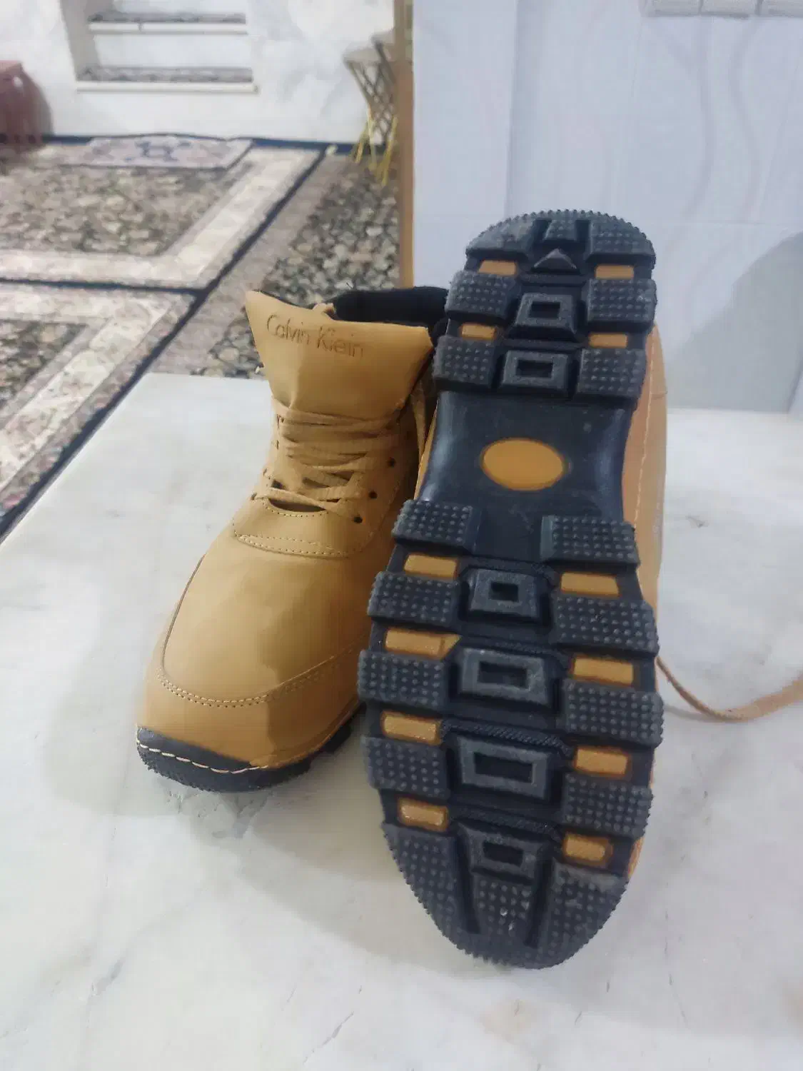 پوتین نو|کیف، کفش، کمربند|کامیاران, |دیوار