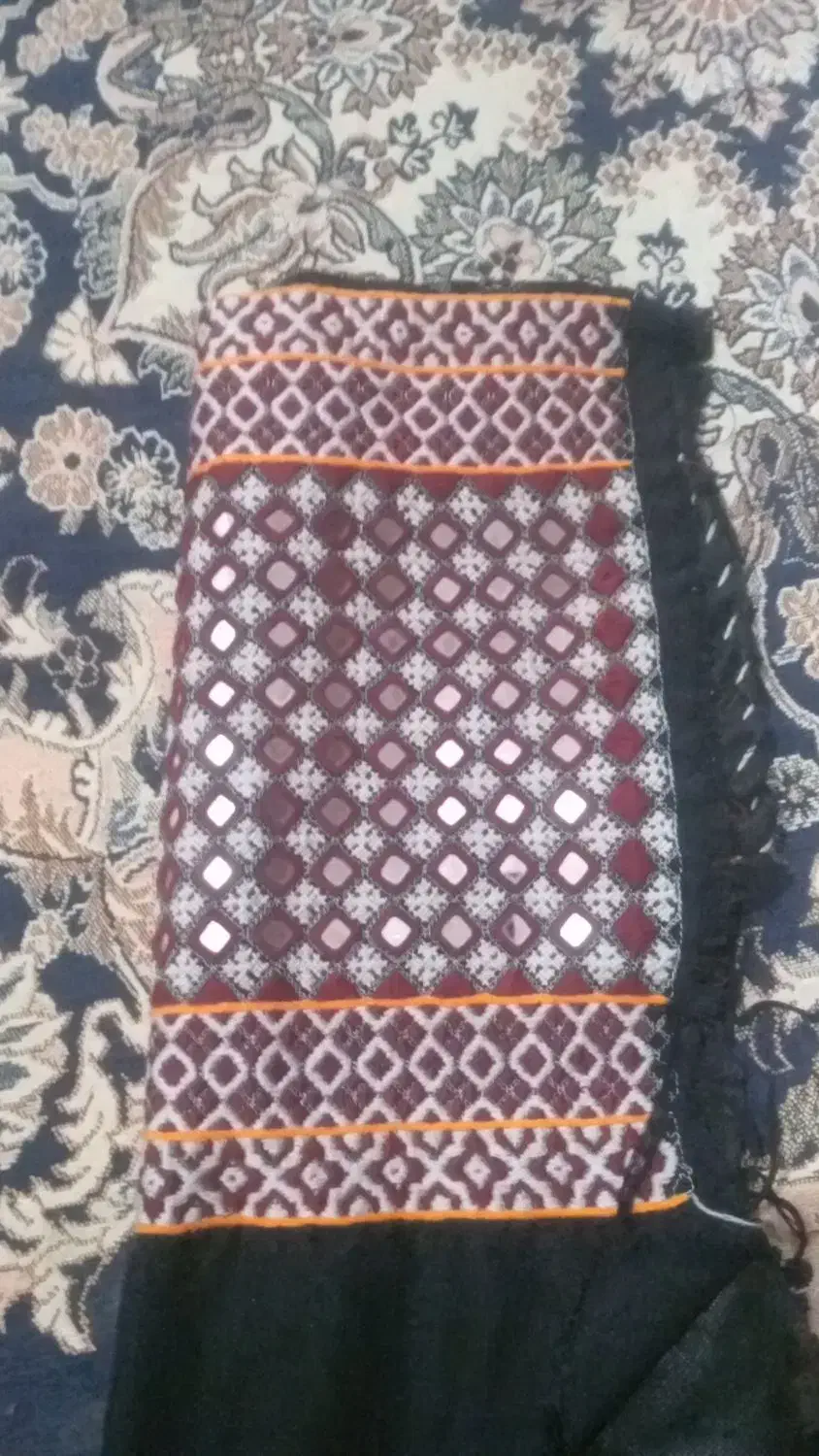 هزار ایینه|آینه|زاهدان, |دیوار