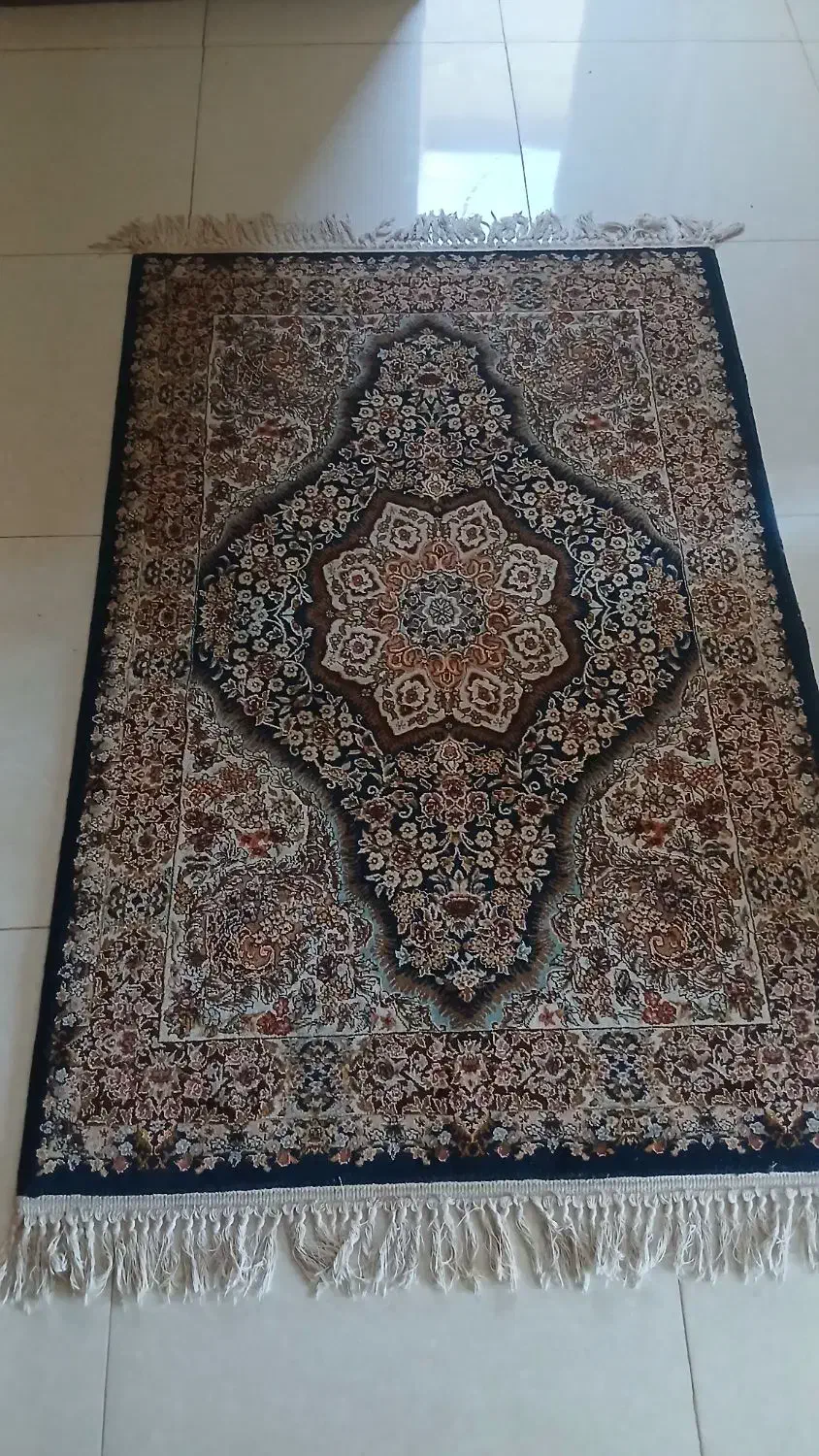 فرش نیم زرع|فرش|همدان, |دیوار