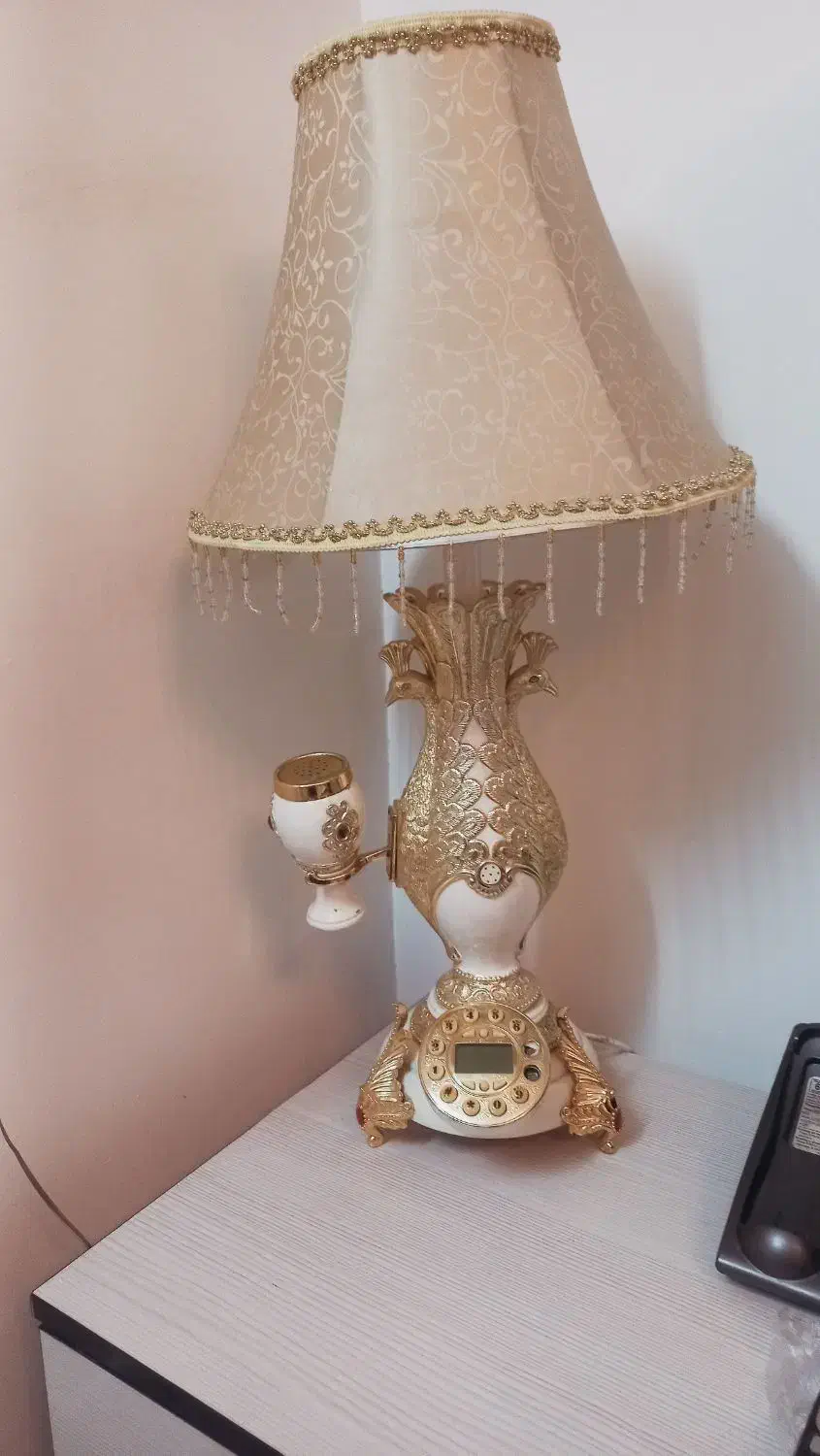 چراغ خواب|چراغ خواب و آباژور|قم, بوستان خلیج فارس|دیوار