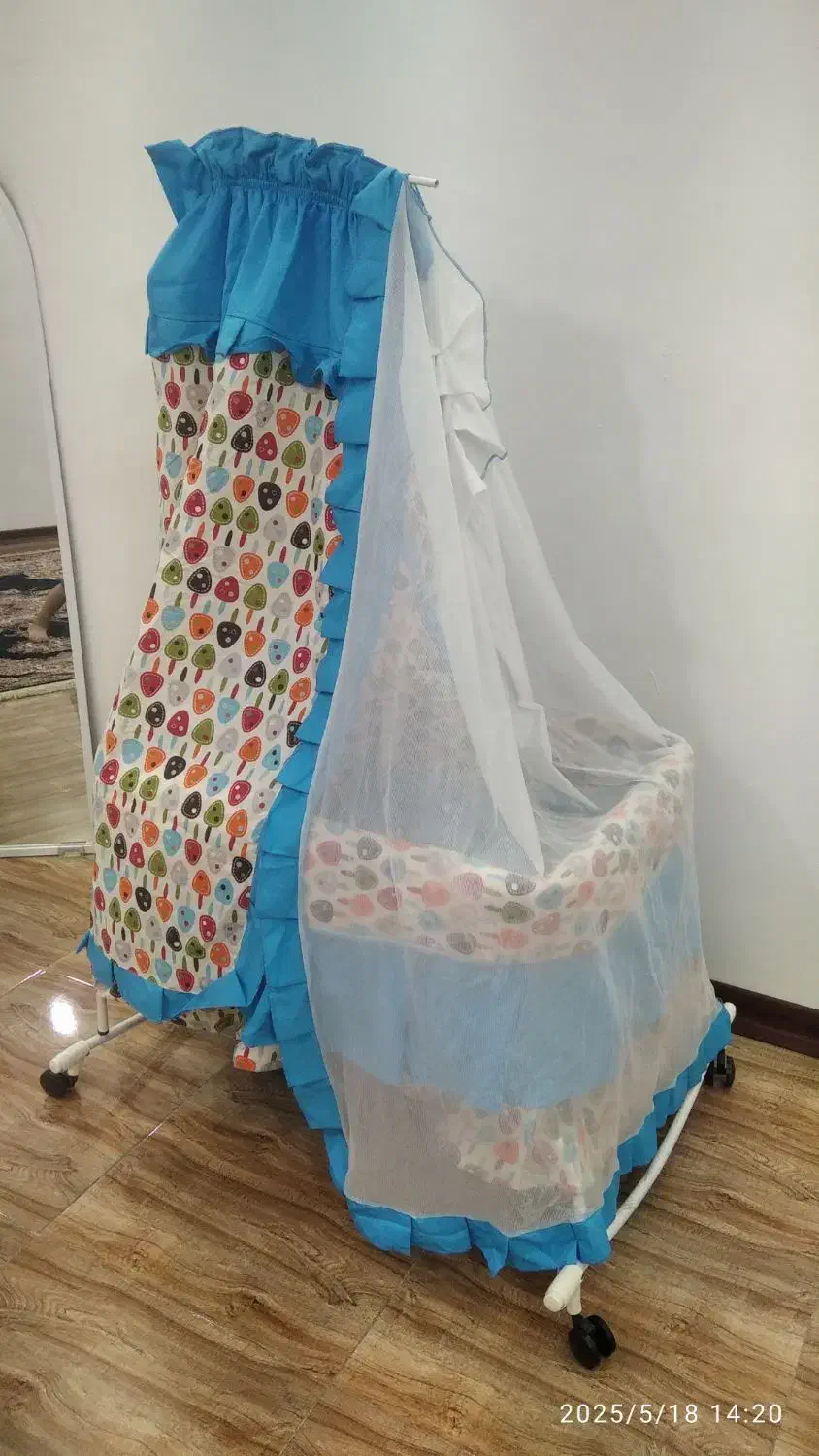 گهواره نوزااد|تخت و سرویس خواب|قدس, شهرک دانش|دیوار