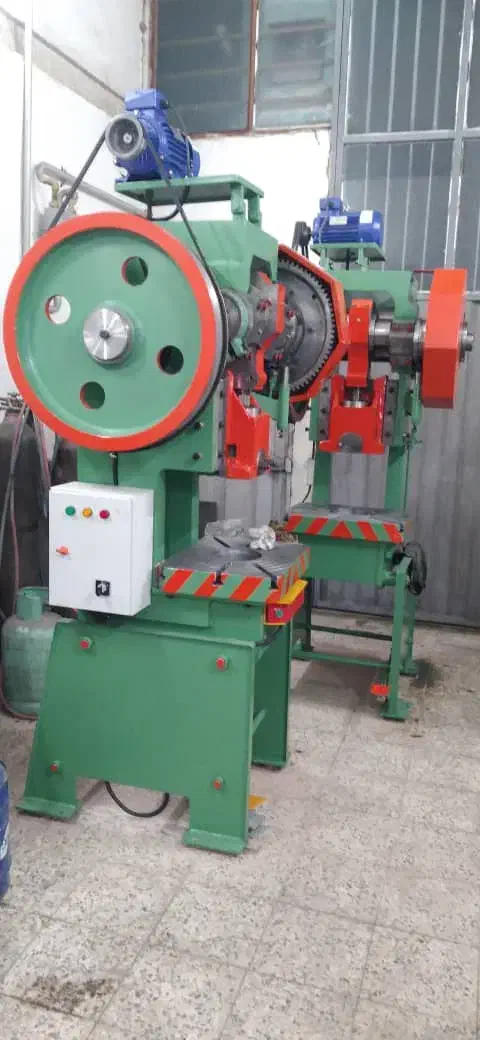 پرس ضربه ای ۳۵ تن و۵۰ تن و ۶۰ تن و ۸۰ تن|ماشین‌آلات صنعتی|تهران, خاوران|دیوار