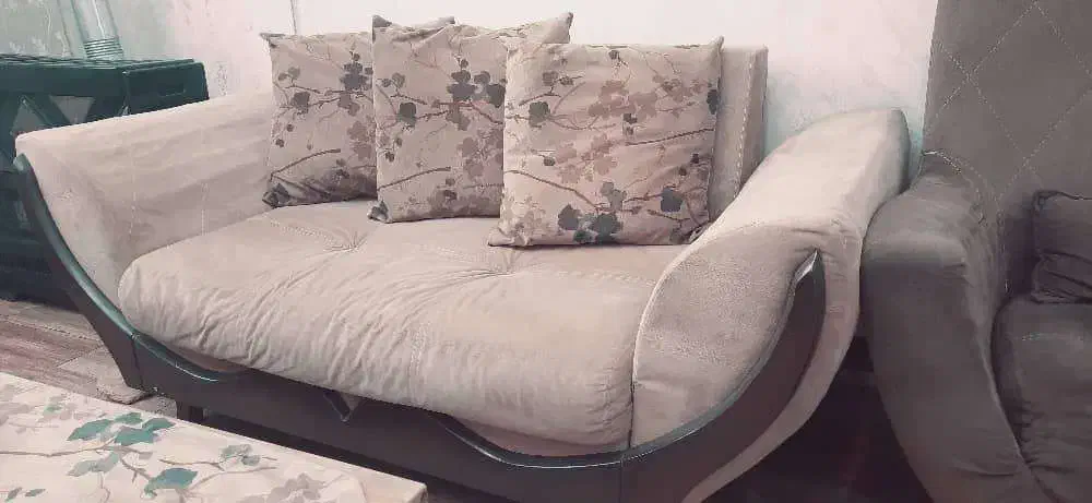 مبل ۷نفره راحتی|مبلمان خانگی و میز عسلی|فردیس, نسترن غربی|دیوار