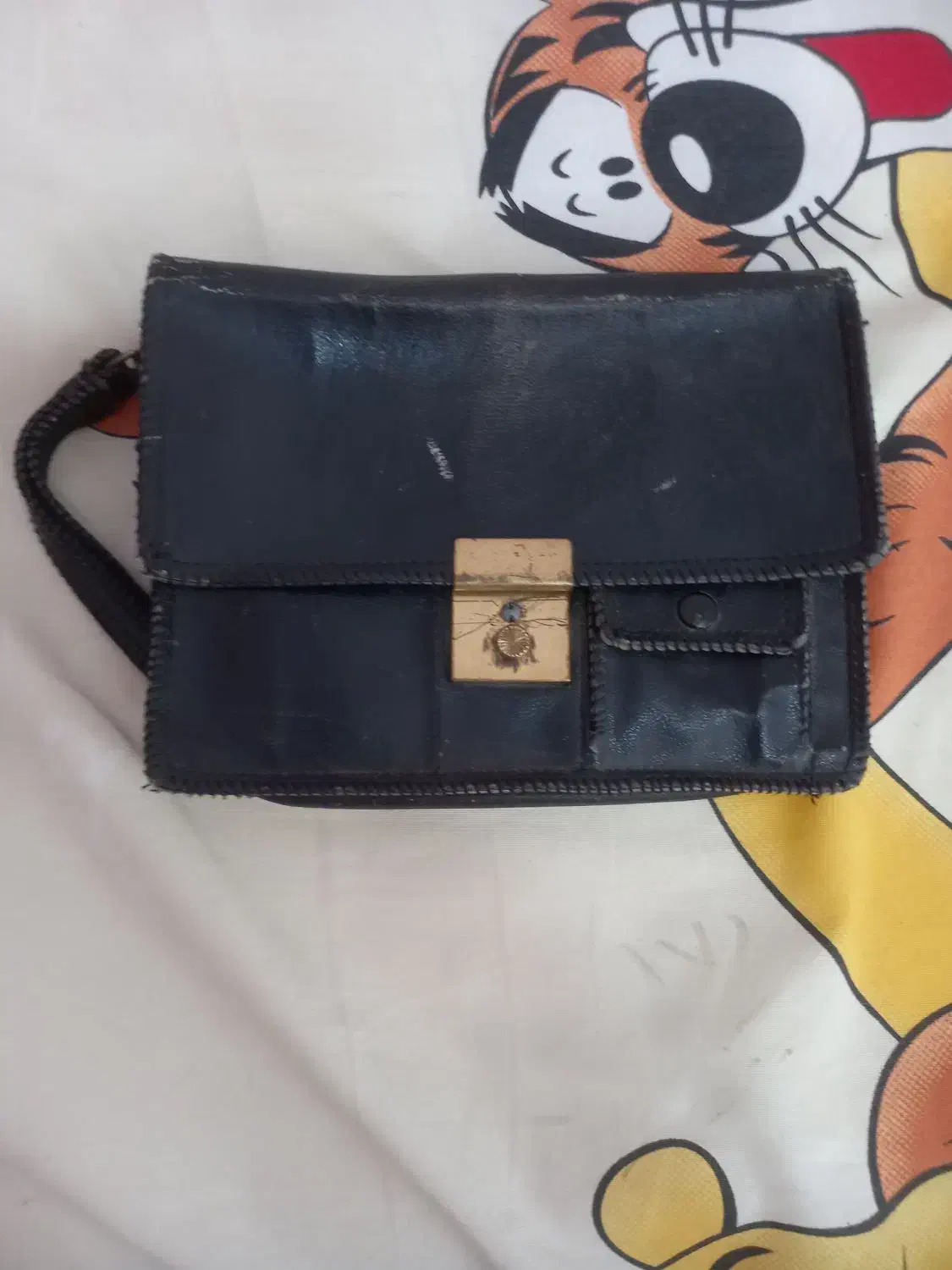 کیف|کیف، کفش، کمربند|قم, شاه سید علی|دیوار