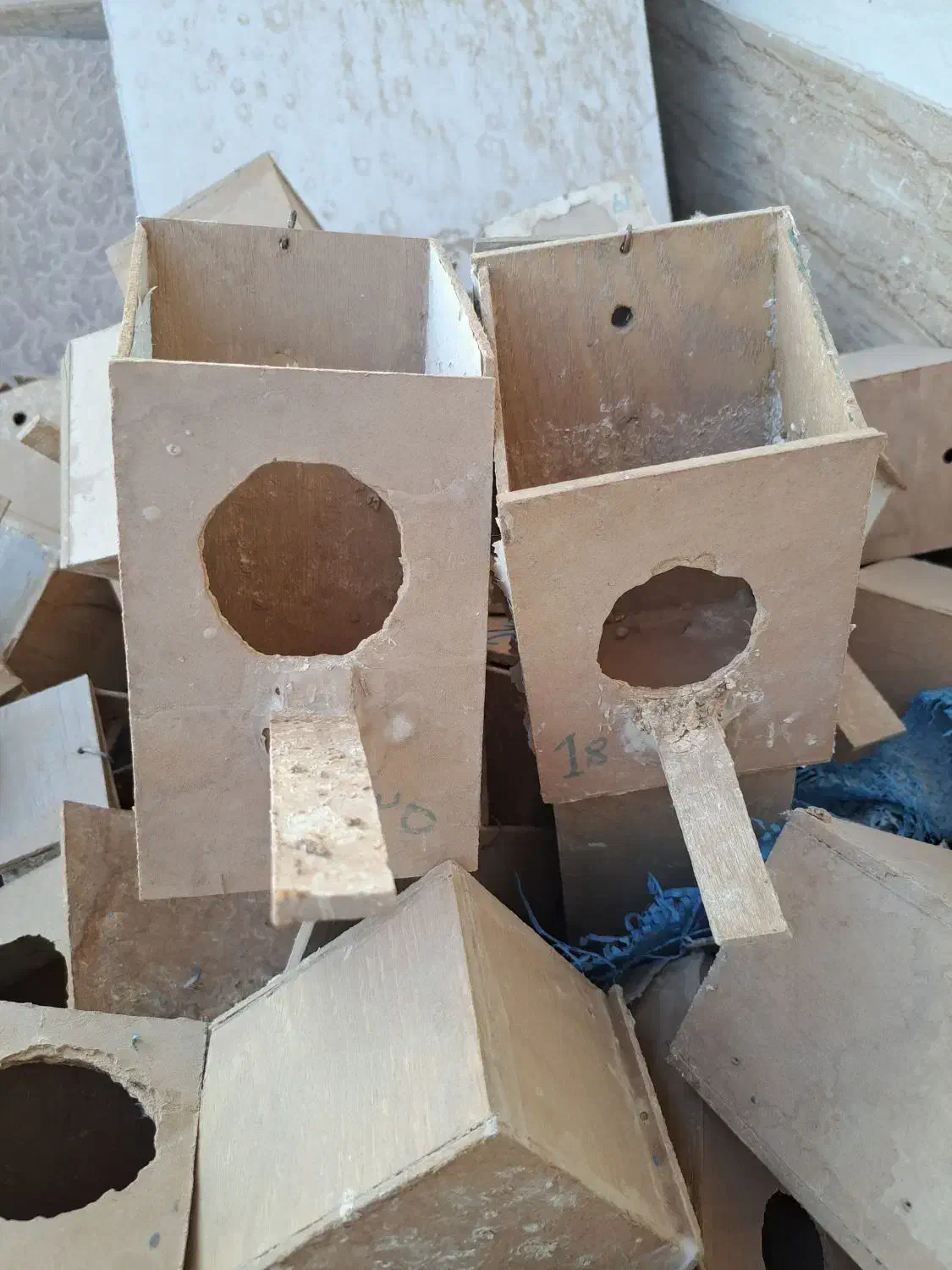 فروش لانه فنج|لوازم جانبی حیوانات|میبد, |دیوار