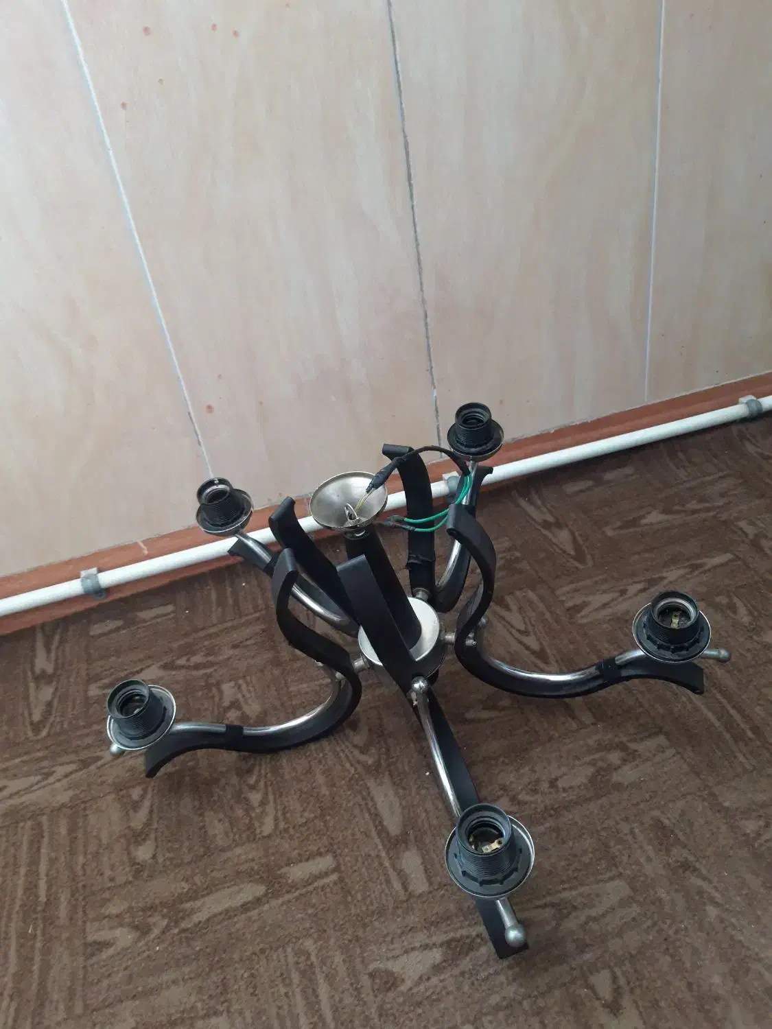 لوستر پنج شاخه سالم و شیک|لوستر و چراغ آویز|کرمانشاه, |دیوار