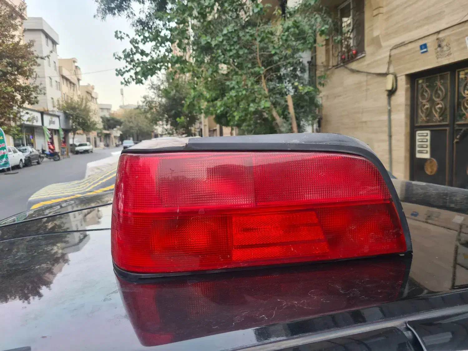 چراغ عقب سمت راننده پژو پرشیا|قطعات یدکی و لوازم جانبی|تهران, فلسطین (میدان انقلاب)|دیوار