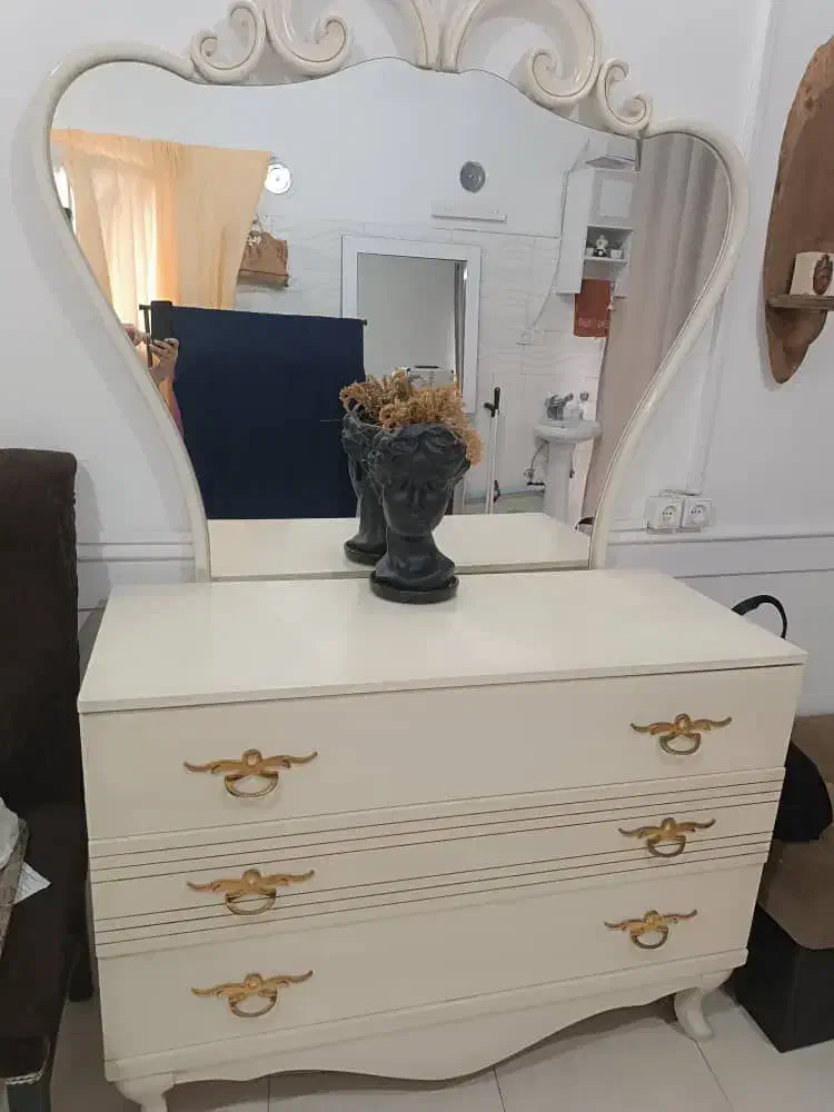 میز آرایش و آینه|مبلمان خانگی و میز عسلی|چالوس, |دیوار