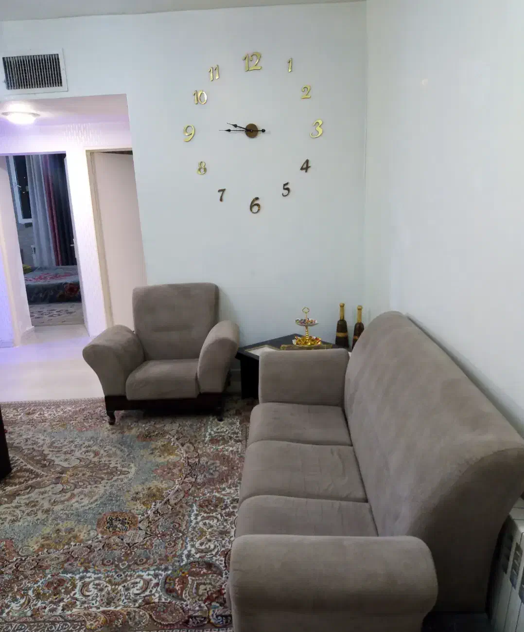 مبل ۷ نفره سالم|مبلمان خانگی و میز عسلی|فردیس, نگارستان|دیوار