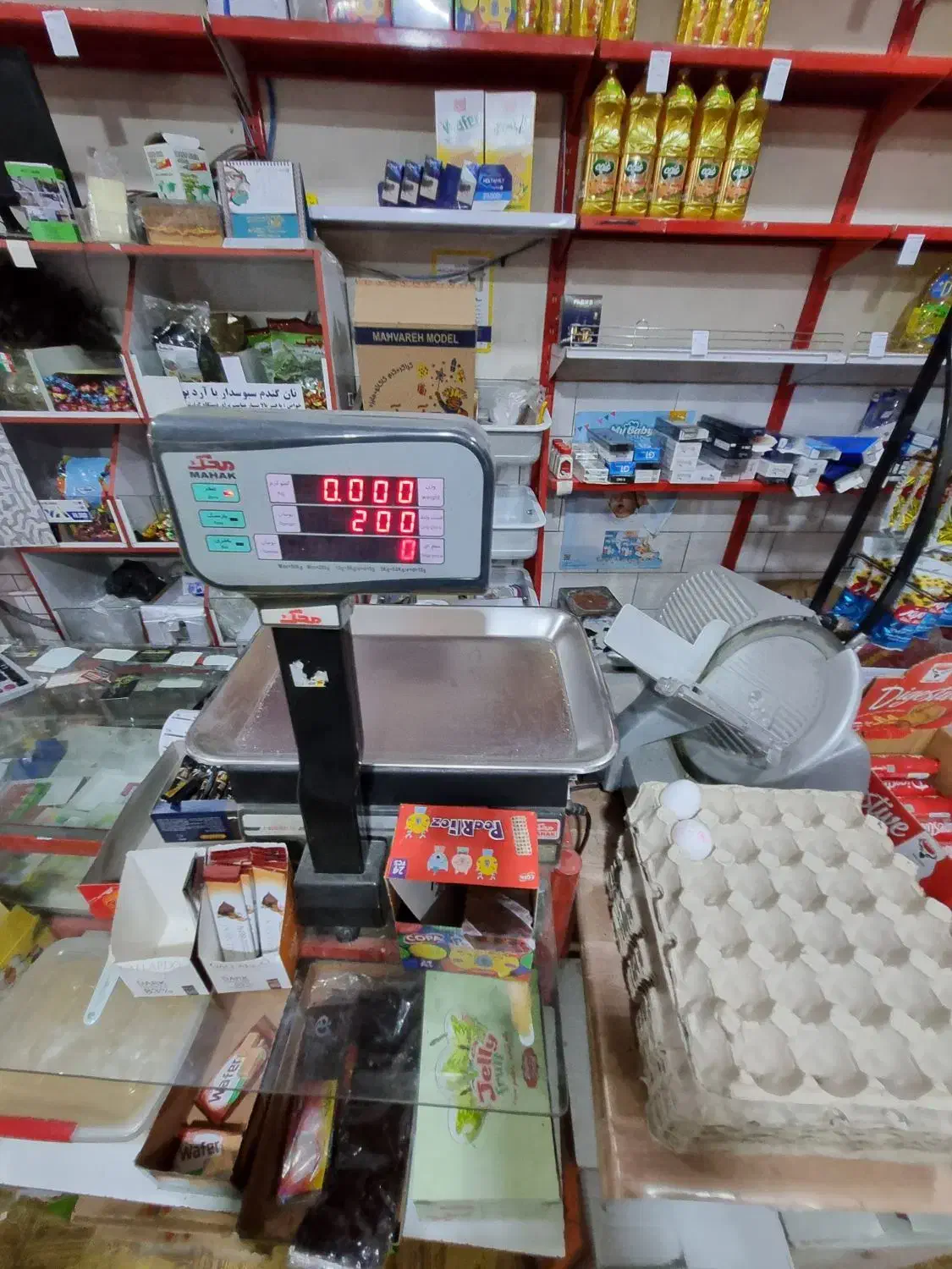 کالباس بر محک|سایر لوازم برقی|بروجن, |دیوار