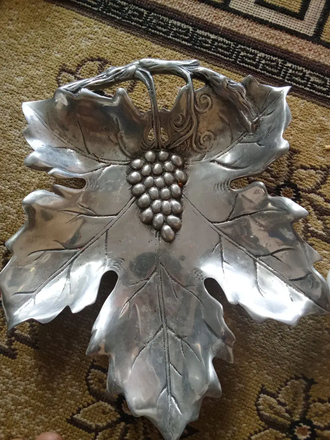 تعدادی وسایل قدیمی و عتیقه|کلکسیون اشیاء عتیقه|گنبد کاووس, |دیوار