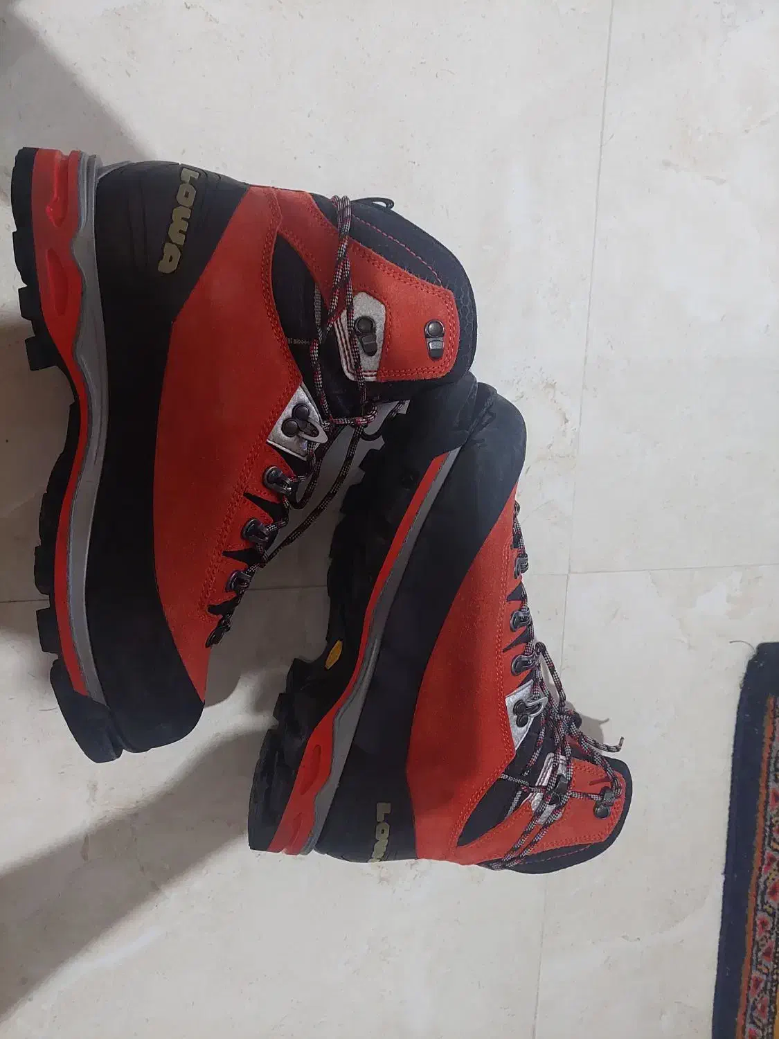 پوتین کوهنوردی سنگین لووا ایتالیا سایز ۴۳/۵|کوهنوردی و کمپینگ|اردبیل, |دیوار