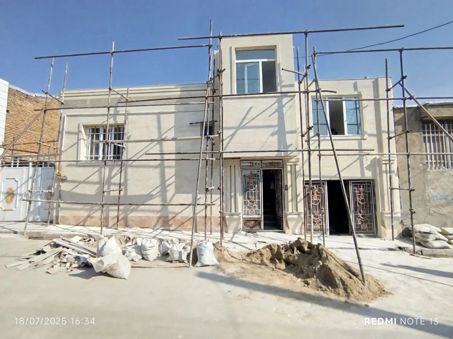 کاشیکاری کف وبدنه،سنگ کاری،نما،پله .سفتکاری|خدمات پیشه و مهارت|اسدآباد, |دیوار