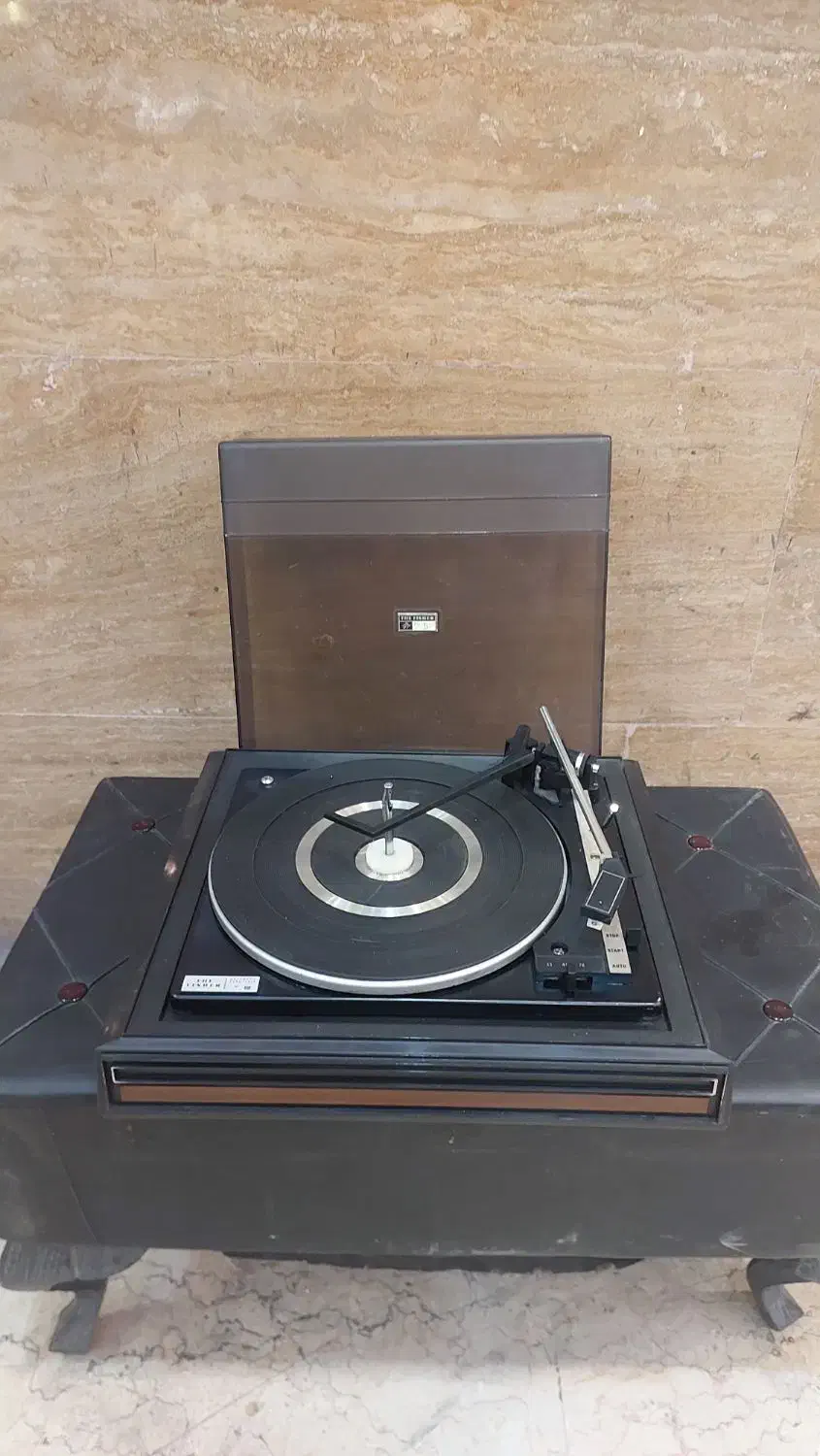 گرامافون فیشر|کلکسیون اشیاء عتیقه|تهران, بهمن یار|دیوار