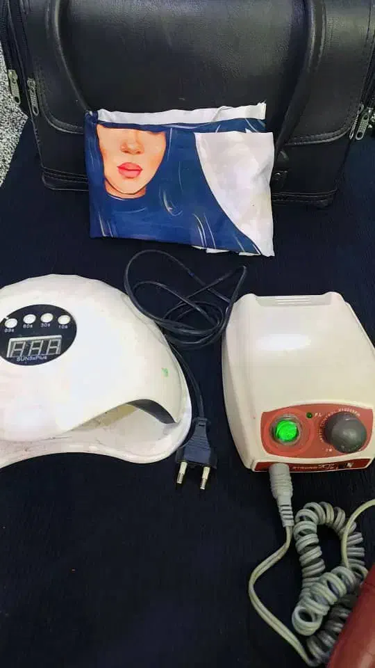 فروش فوری وسایل کاشت ناخن|آرایشی، بهداشتی، درمانی|برازجان, |دیوار