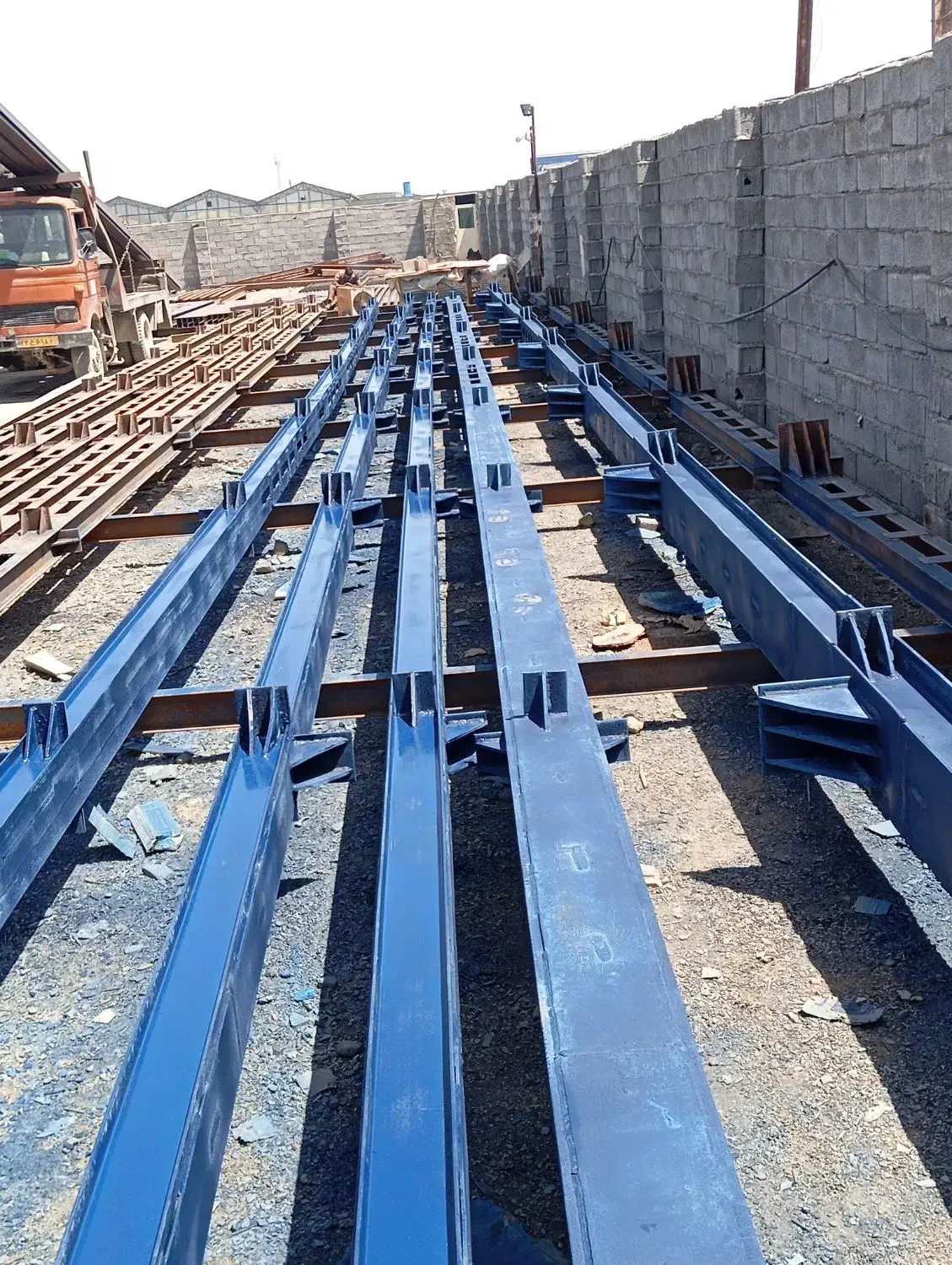 ضد زنگ و نقاشی اسکلت|خدمات پیشه و مهارت|مشهد, پادگان شهید برونسی|دیوار