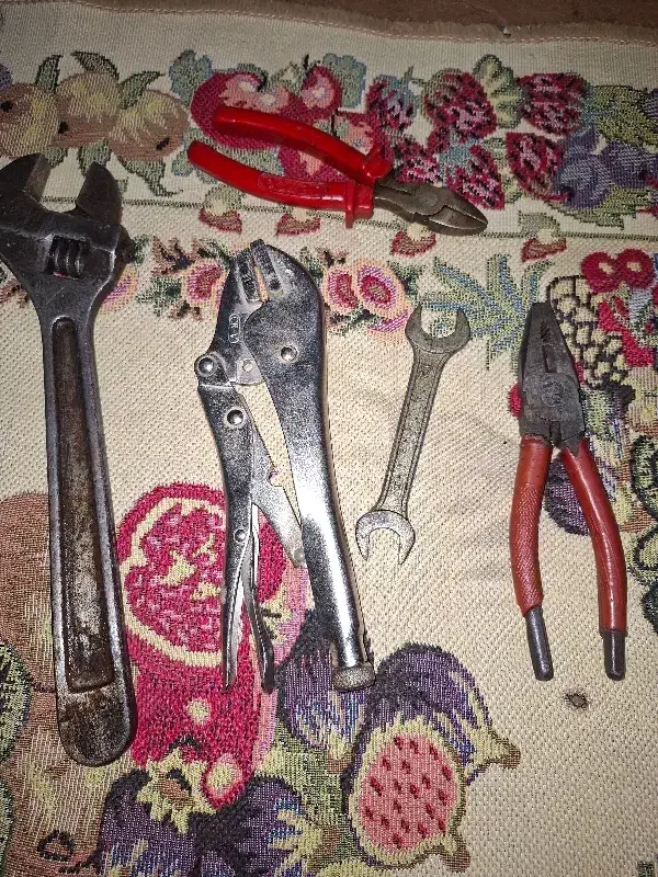 انواع اچار وانبور|ابزارآلات|چناران, |دیوار