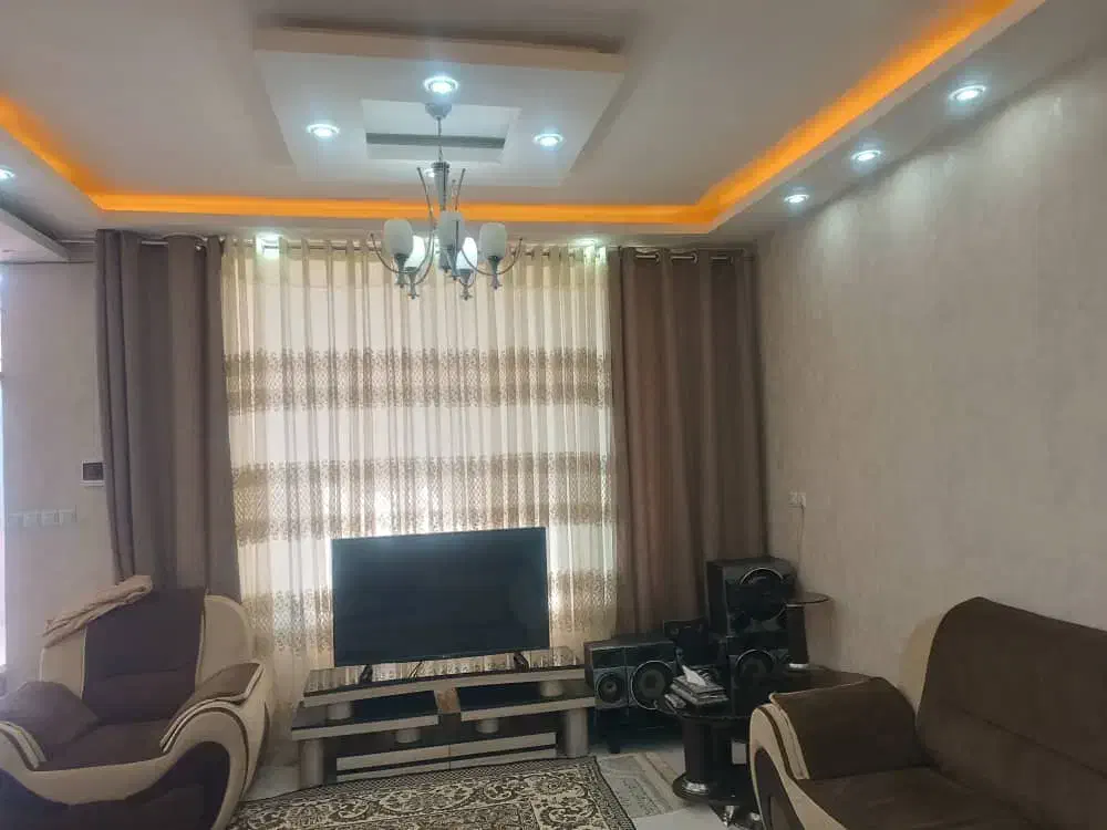 ۳خواب ۲۰۰متری درب حیاط مقر/رازی/ایثار|فروش خانه و ویلا|شیراز, کوزه گری|دیوار