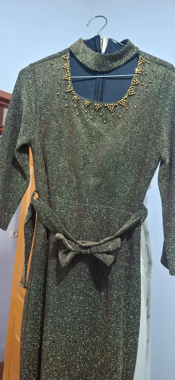 لباس در حد نو|لباس|سنقر, |دیوار