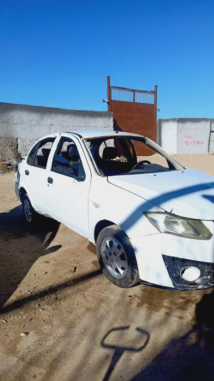 ساینا مدل 98تصادفی (روشن حرکت) تصادفی|خودرو سواری و وانت|مشهد, خین عرب|دیوار