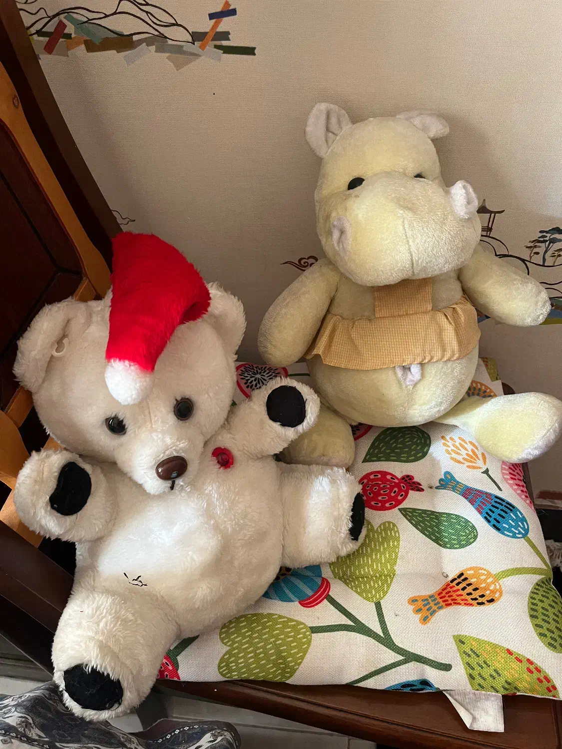 اسباب بازی بچه گانه|اسباببازی بچه|لاهیجان, آهندان|دیوار