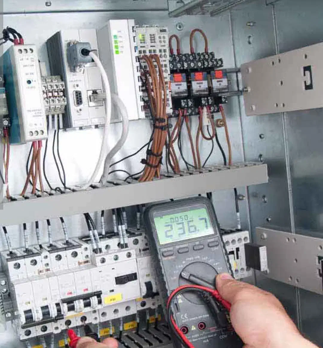 برق کار خدمات برقی(صنعتی،ساختمانی)|خدمات پیشه و مهارت|قم, بلوار امین و ساحلی|دیوار