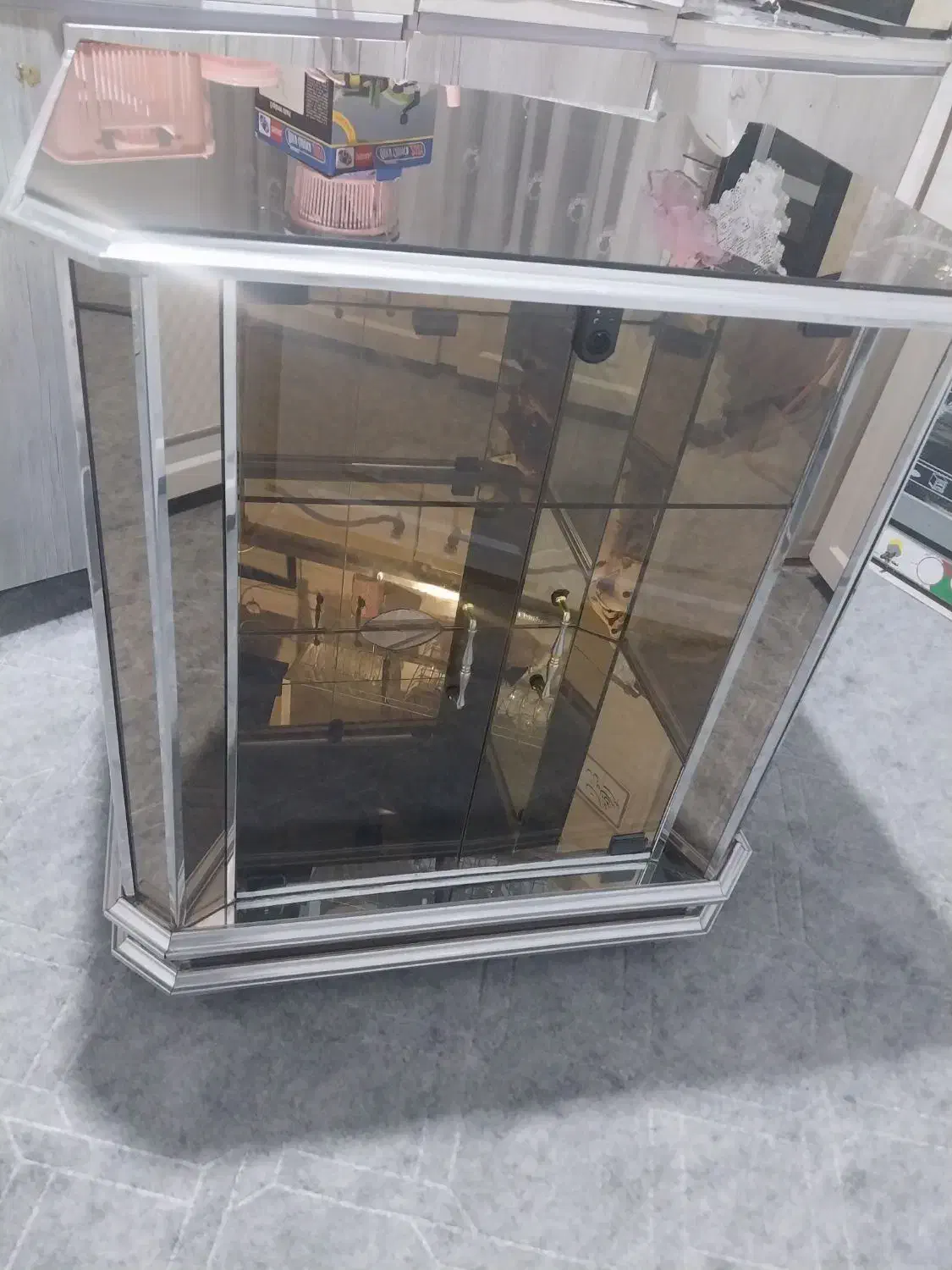 میز تلویزیون شیشه ای|میز تلویزیون|قم, شهر قائم|دیوار