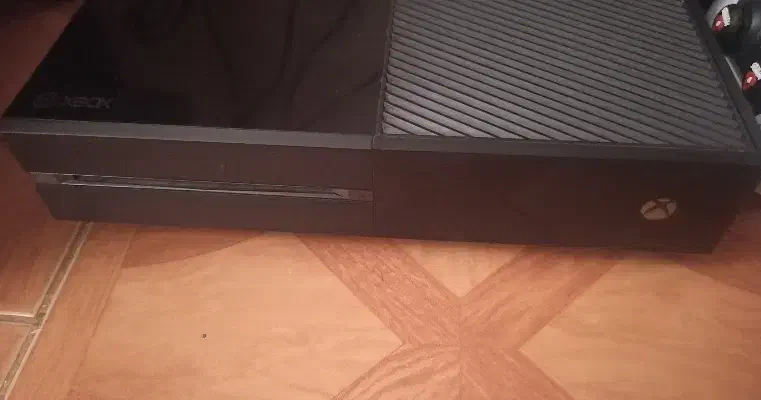 ایکس باکس وان همراه با کینکت|کنسول، بازی ویدئویی و آنلاین|بندرعباس, |دیوار