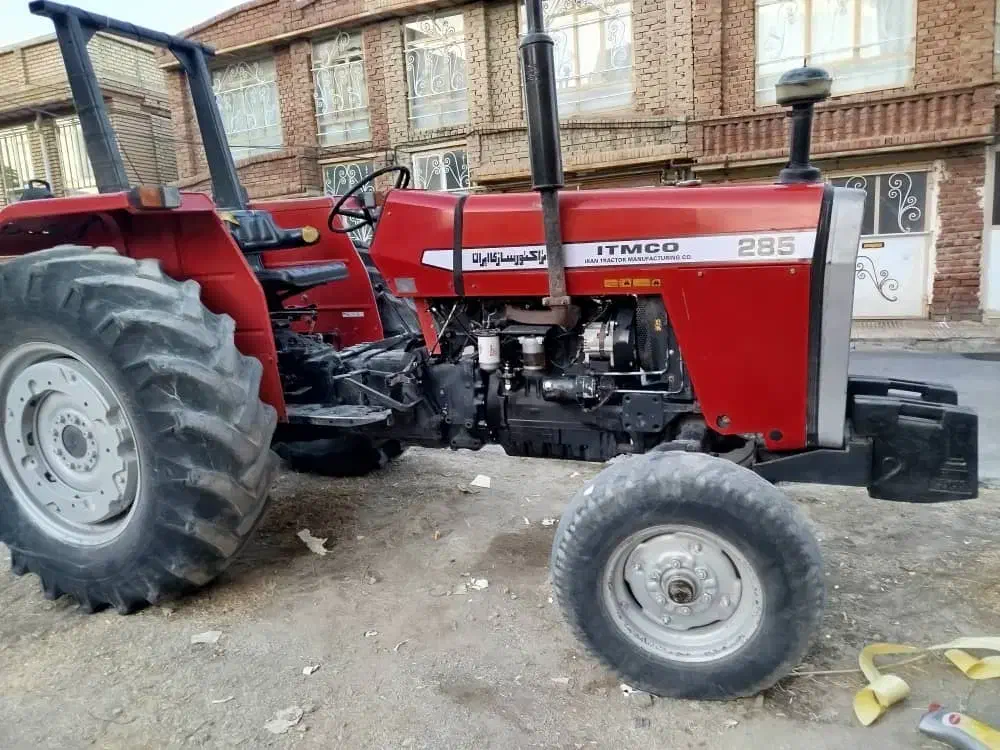 تراکتور ۲۸۵درحدخشک|خودرو سنگین|اشنویه, |دیوار