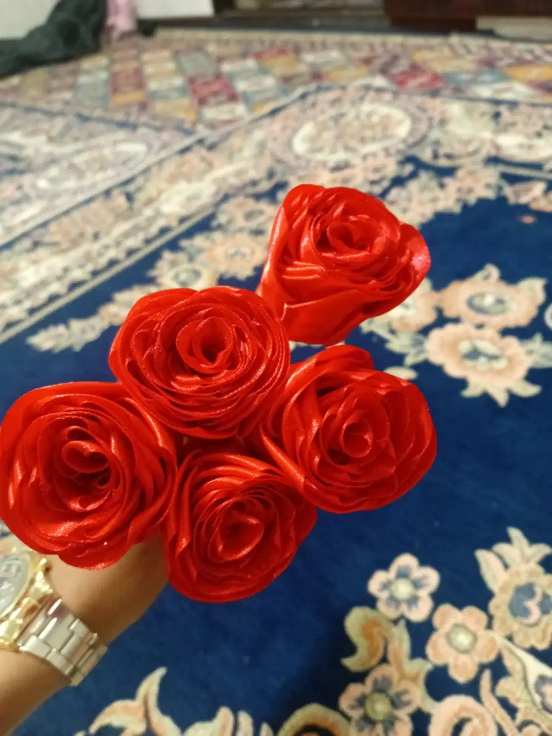 گل مصنوعی با رمان|گل مصنوعی|قدس, شهرقدس|دیوار