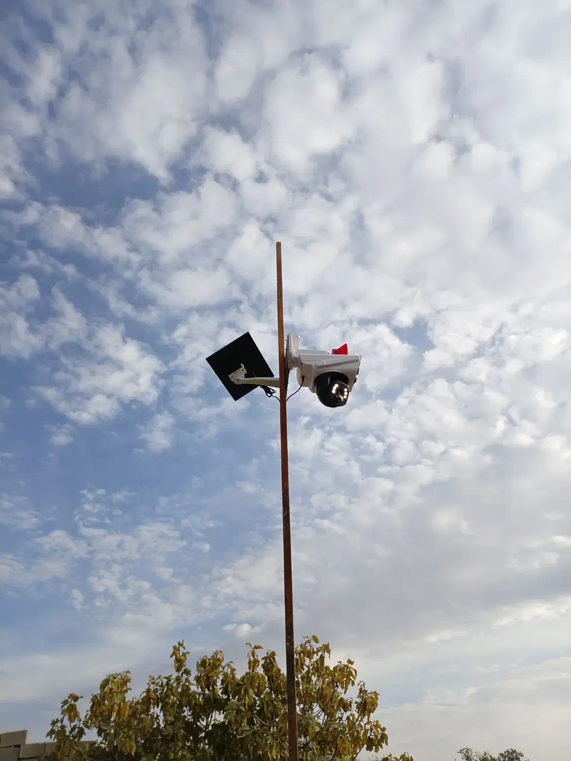 امنیتی پایدار با انواع دوربین‌های پنل خورشیدی|دوربین مداربسته|آشخانه, |دیوار