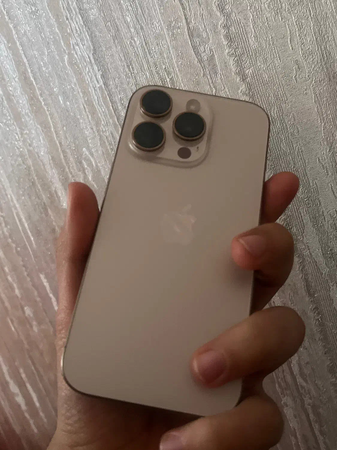 ایفون ۱۶ پرو|موبایل|خوی, |دیوار