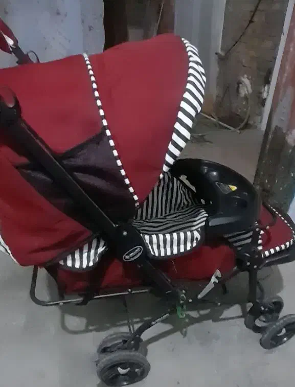 فروش فوری کالسکه سالم درحدنو|کالسکه و لوازم جانبی|اسدآباد, |دیوار