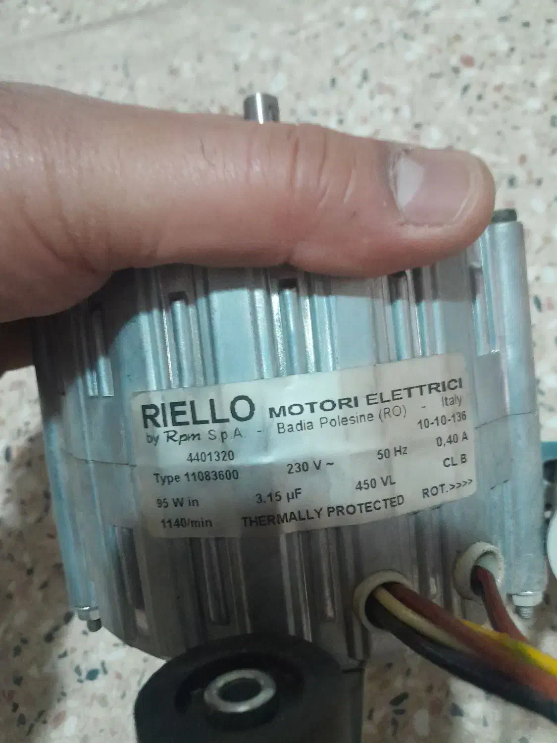 سه عدد فن کویل سقفی اصلی|کولر گازی و فنکوئل|الوند, |دیوار