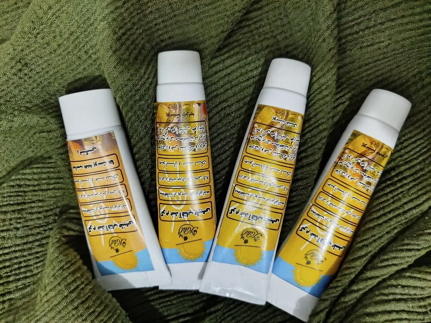 محصولات گیاهی دست ساز،عطر|آرایشی، بهداشتی، درمانی|اقلید, |دیوار